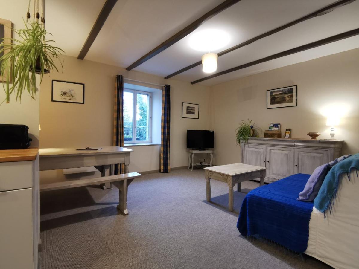 Chez Yann Et Valerie Apartment ปง-ตาเวน ภายนอก รูปภาพ