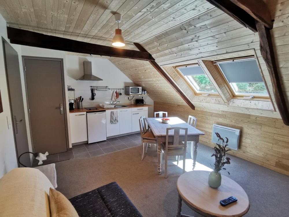 Chez Yann Et Valerie Apartment ปง-ตาเวน ภายนอก รูปภาพ
