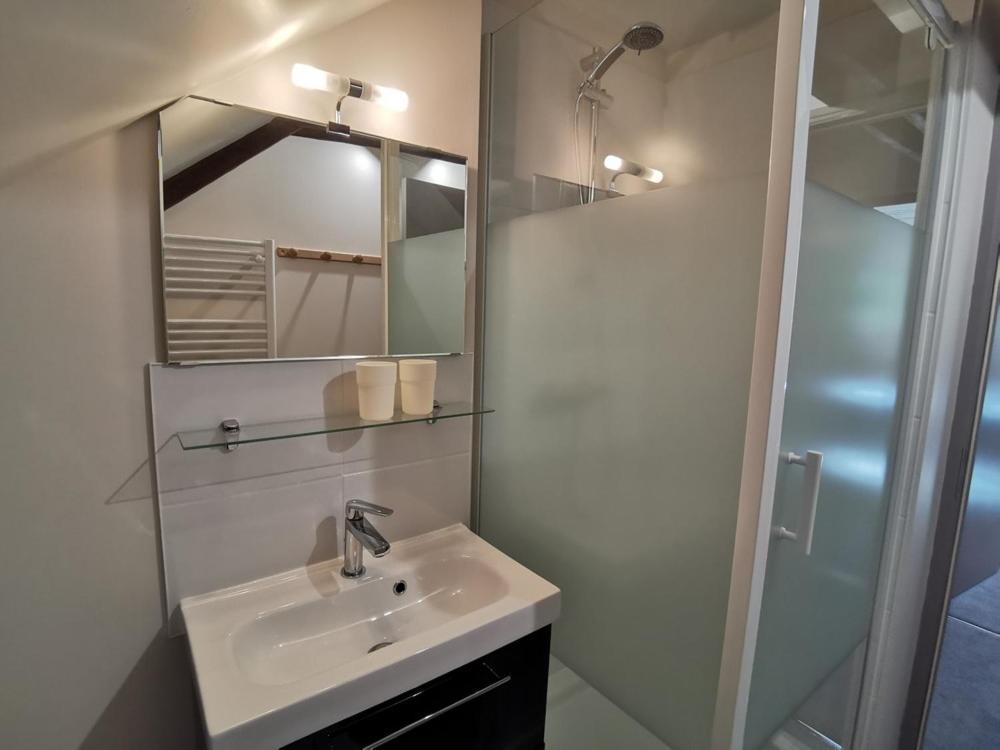 Chez Yann Et Valerie Apartment ปง-ตาเวน ภายนอก รูปภาพ