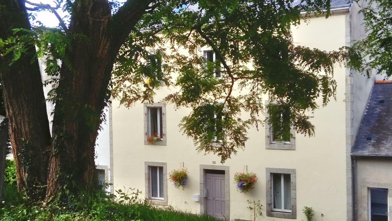 Chez Yann Et Valerie Apartment ปง-ตาเวน ภายนอก รูปภาพ