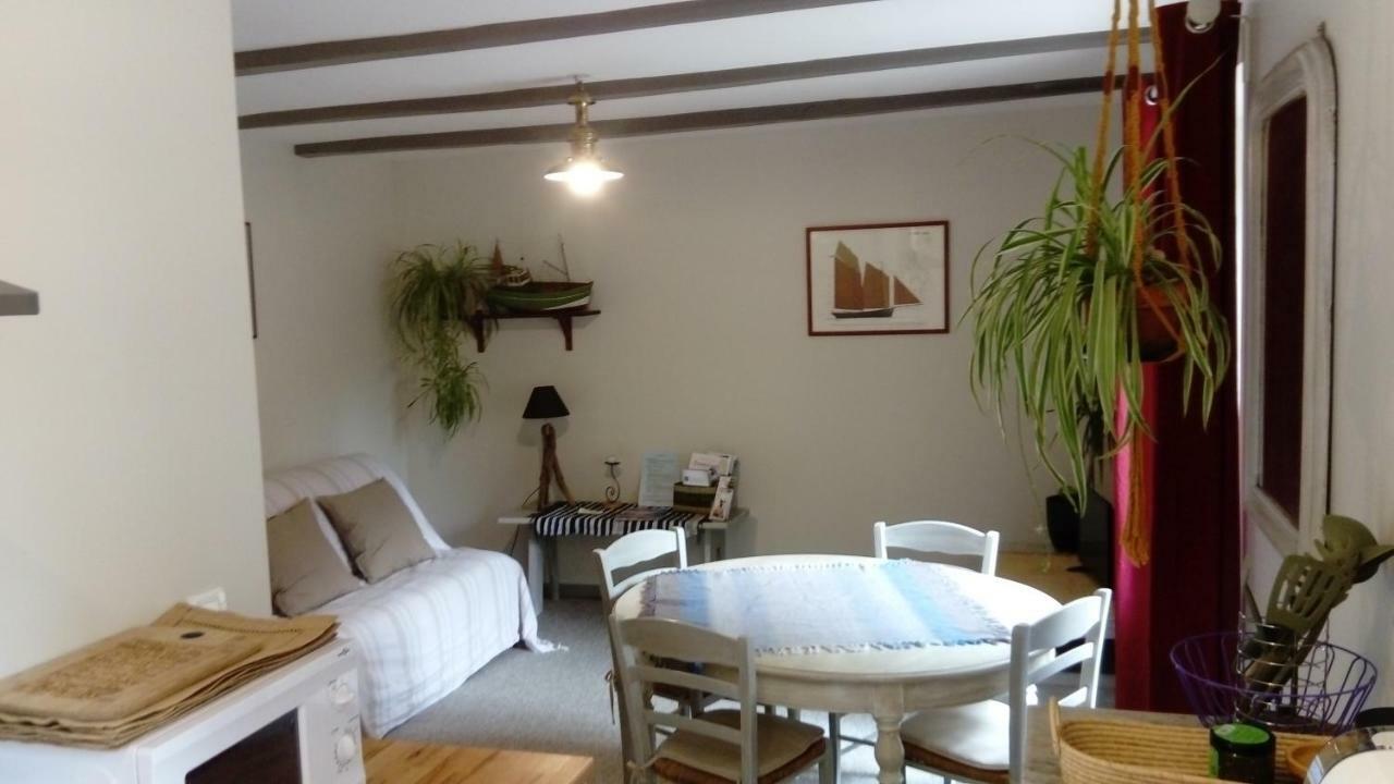 Chez Yann Et Valerie Apartment ปง-ตาเวน ภายนอก รูปภาพ