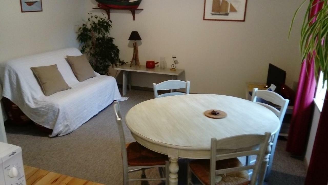 Chez Yann Et Valerie Apartment ปง-ตาเวน ภายนอก รูปภาพ
